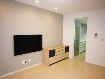 美しい陰影と映像機器がデザインされた理想の空間 美しい陰影と映像機器がデザインされた理想の空間